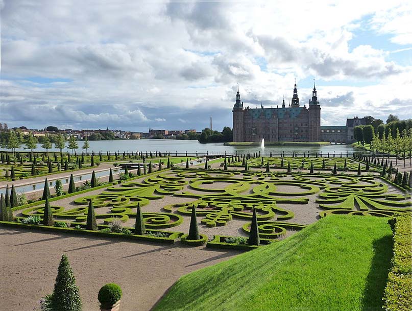 GardensOnline: Frederiksborg Castle Gardens | Gardens Of The World
