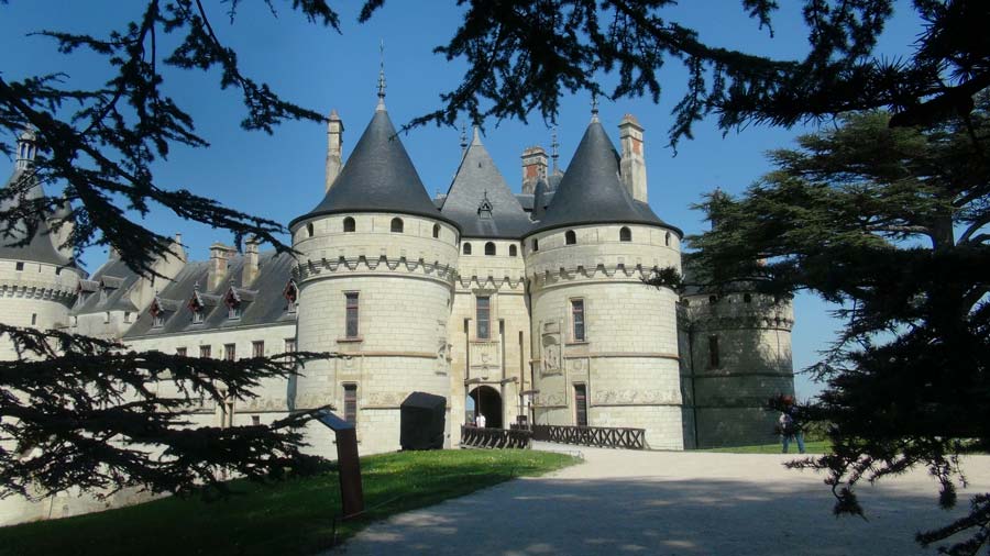 Chateau entrance - Chaumont sur Loire