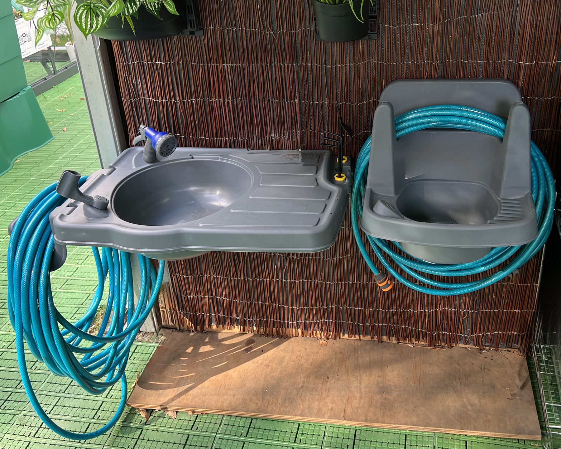 Outdoor sinks and hose storage Large (L) and Samll (R)