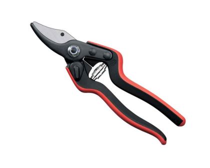 Essential secatuer from smaller hands - Felco 160s