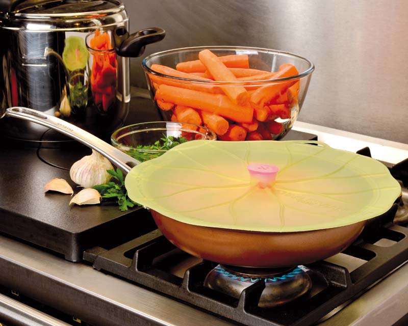 The Lilypad Lid can withstand high temperatures (but not flames) - Charles Viancin