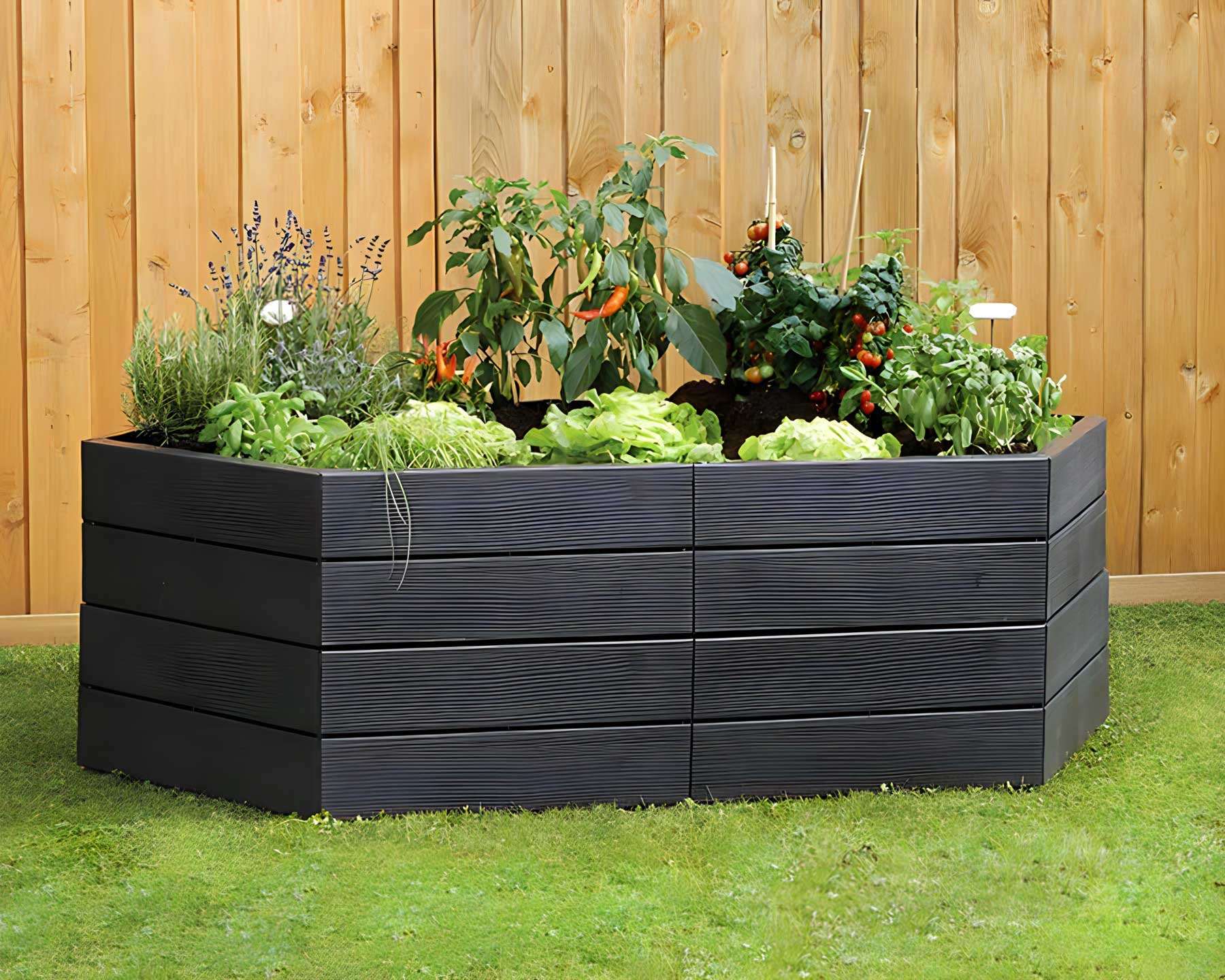 Ergo raised garden beds. This unit as illustrated is made up of 2 x 6 panel kits and 2 x extension sets.