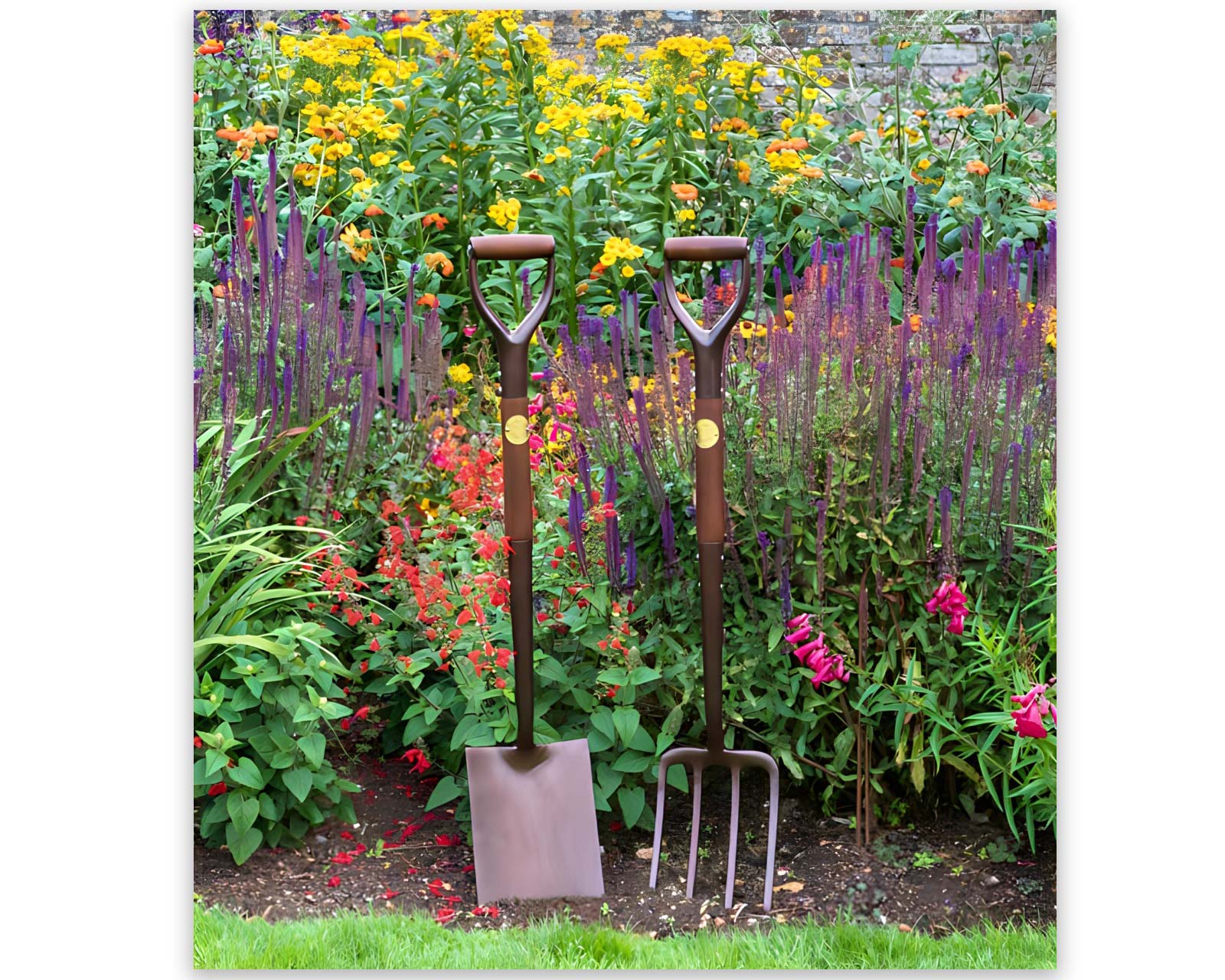 Garden Spade - National Trust new range of tools