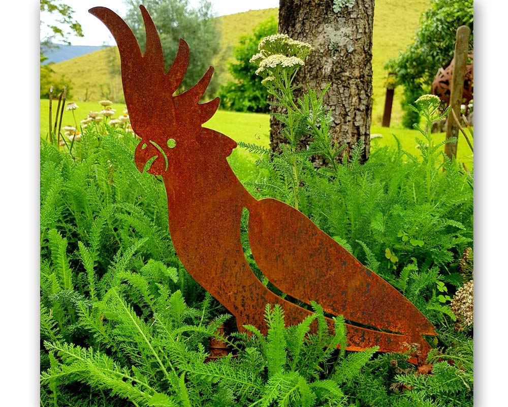 Cockatoo - decorative garden art