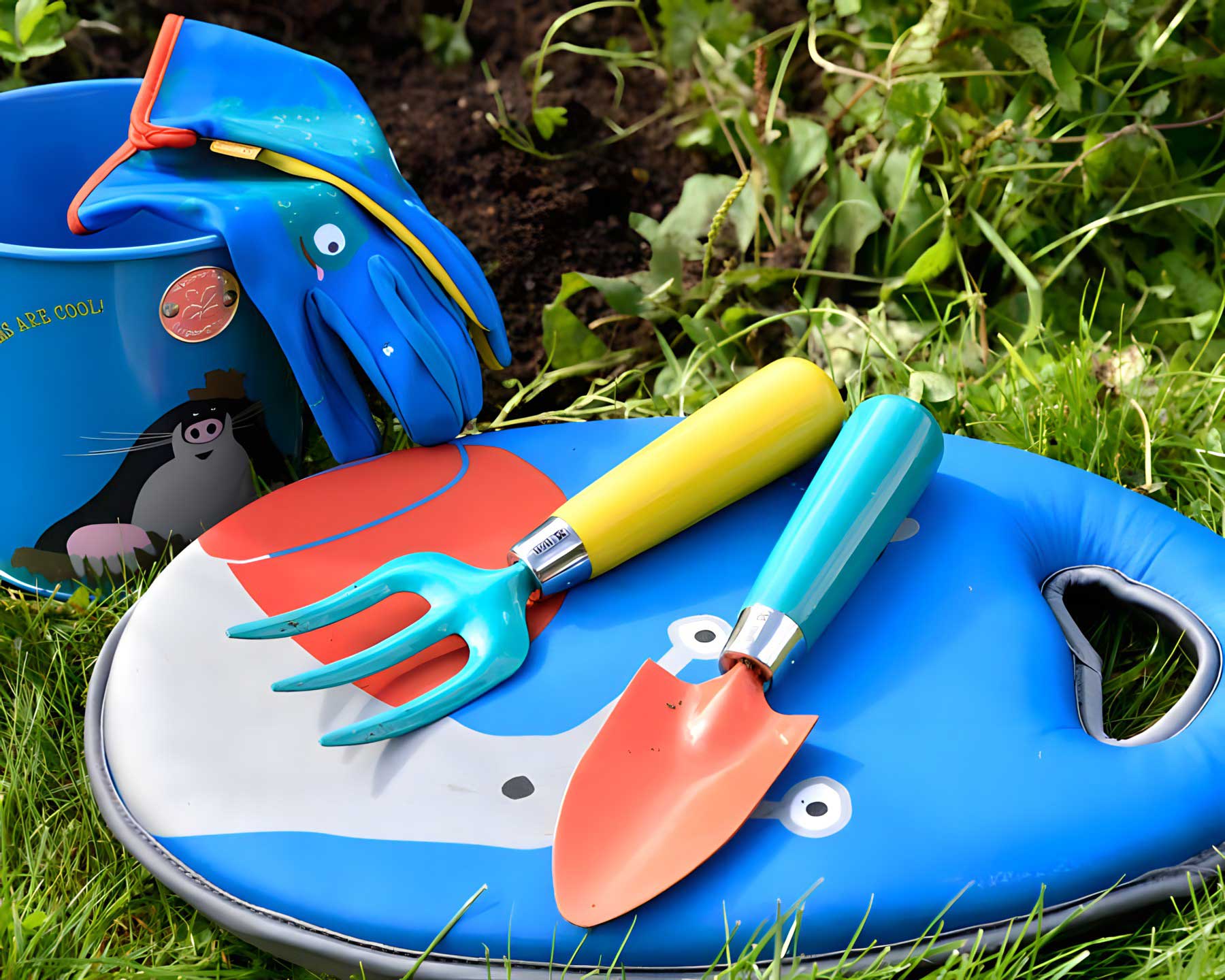 Childrens Trowel and Fork set - part of the 'Get me Gardening' range by the National Trust