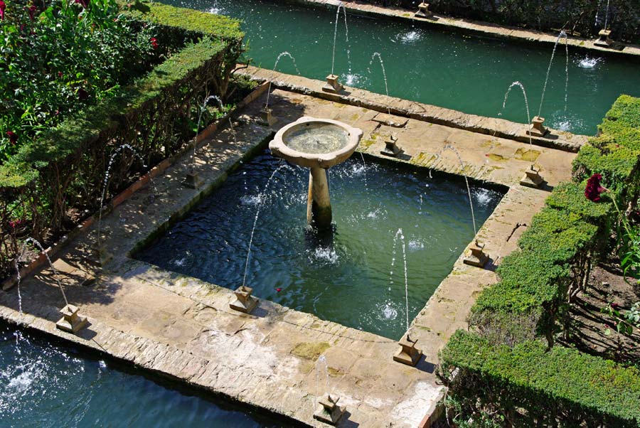 Everywhere you look there are fountains at Alhambra Generalife Gardens