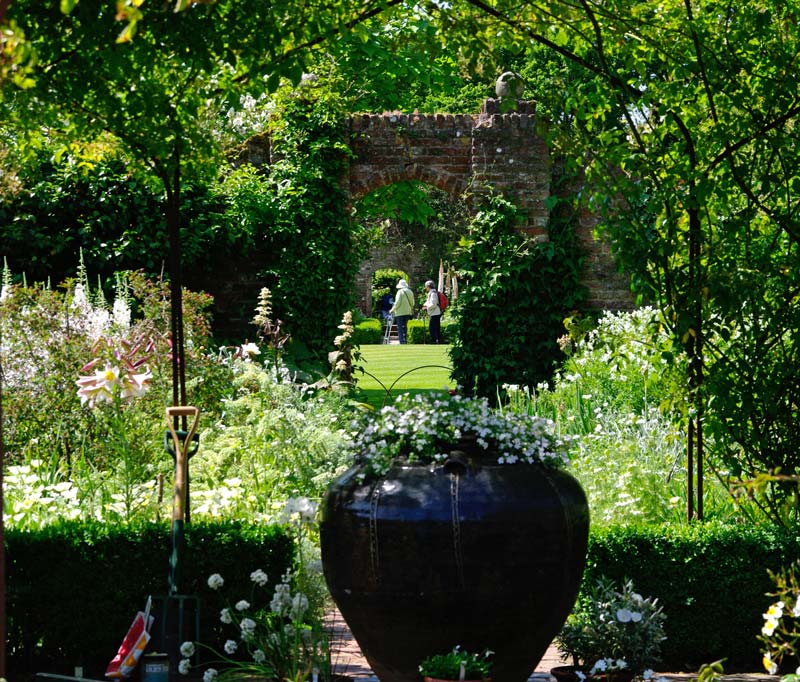 Sissinghurst Castle and Gardens - The White Garden