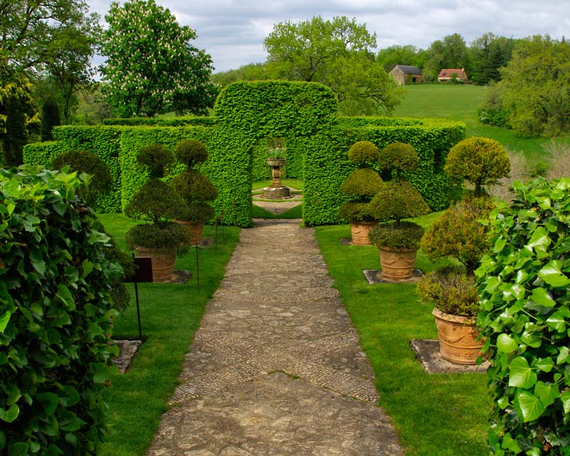 Path to the green room - Les Jardins du Manoir d'Eyrignac